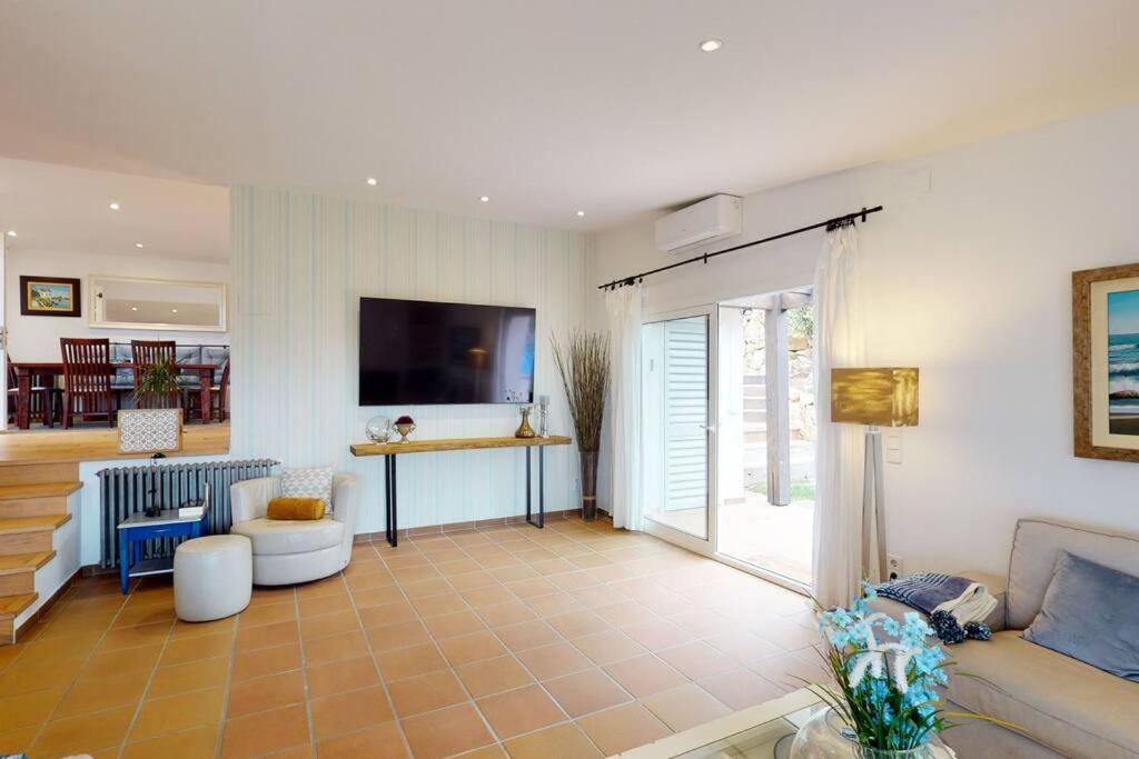 Lesal Villas Rentals, Villa Mar Azul, Tossa De Mar Bagian luar foto