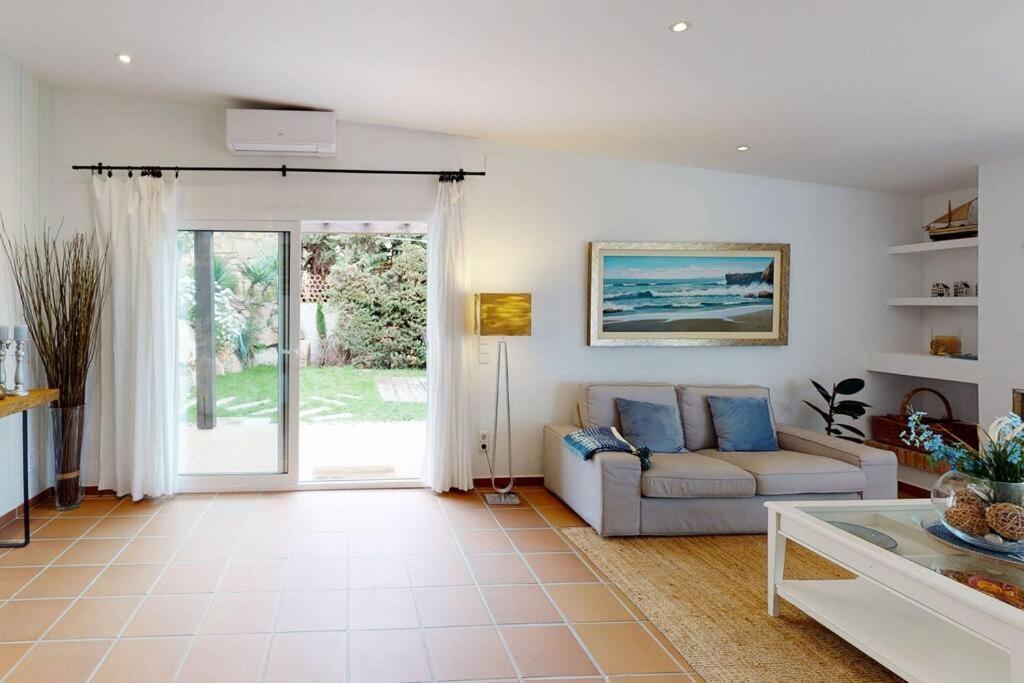 Lesal Villas Rentals, Villa Mar Azul, Tossa De Mar Bagian luar foto